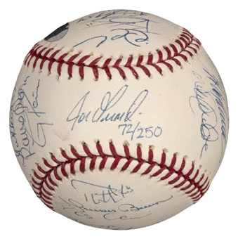 2009 World Champion New York Yankees Team Signed Ball 29 Signatures Including Jeter(MLB Auth)